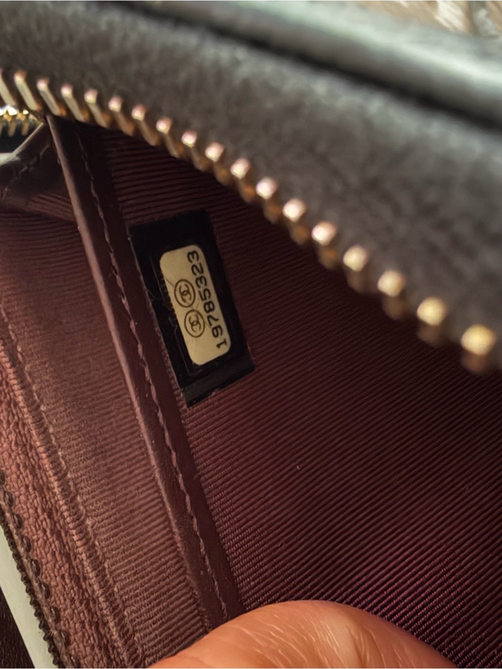 AUTHENTIC CHANEL Black Quilted Zip Wallet with Gold CC Emblem - Picture 6 of 9